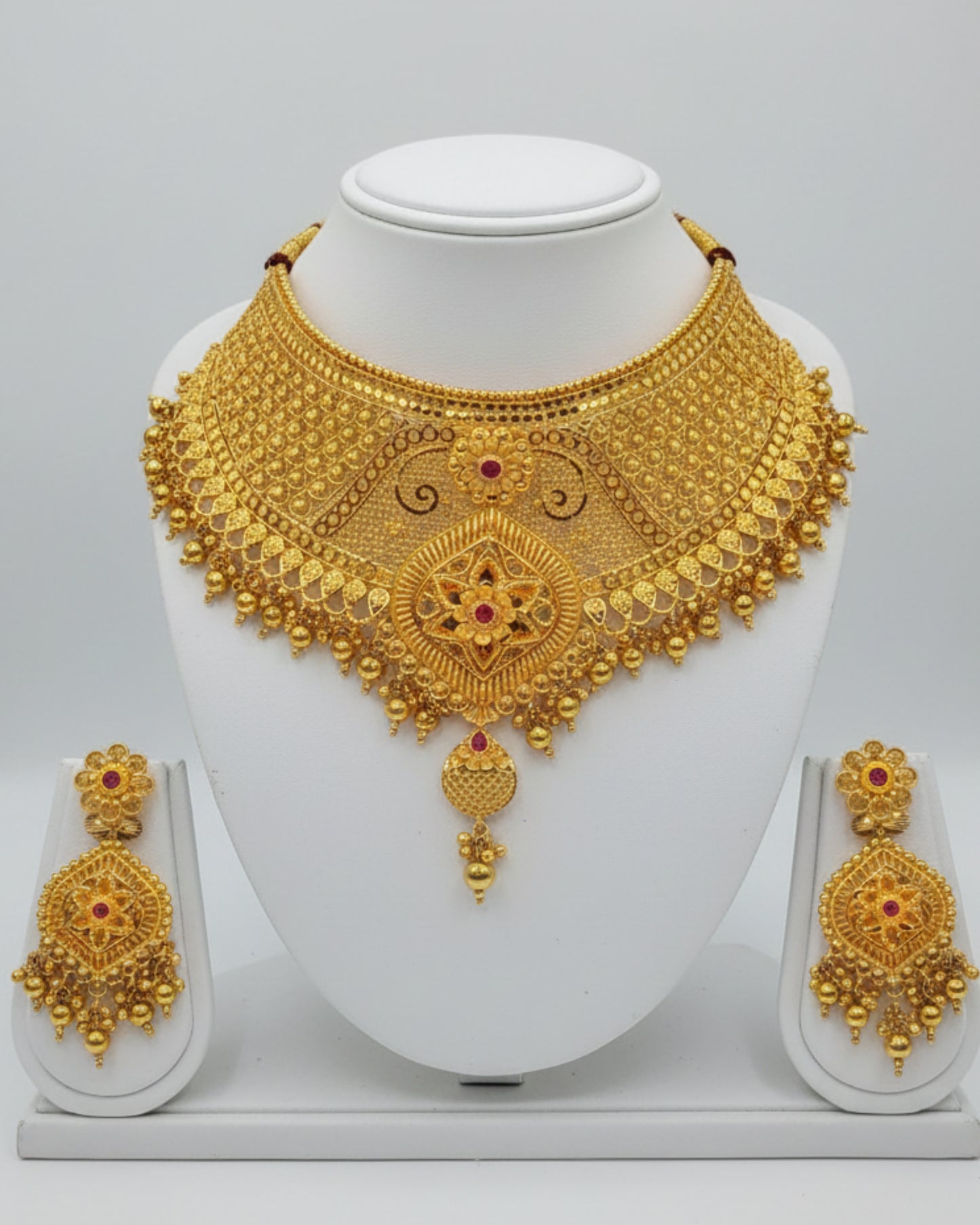 Forming Necklace
