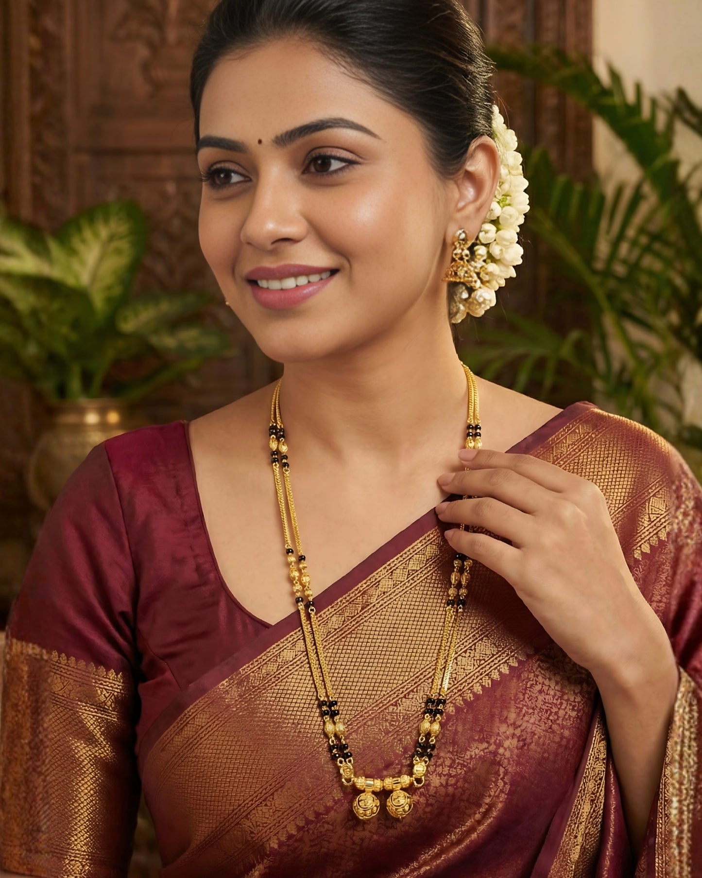 Forming Short Mangalsutra