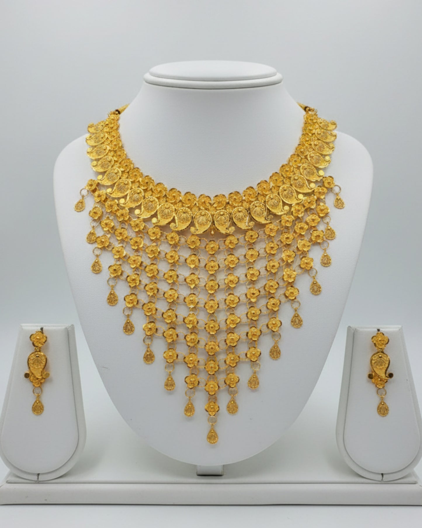 Forming Necklace