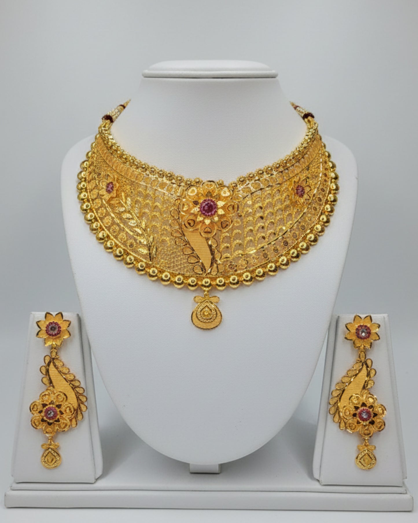Forming Necklace