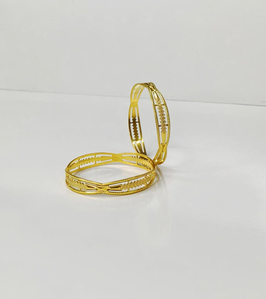 Forming 2 pc’s Bangles