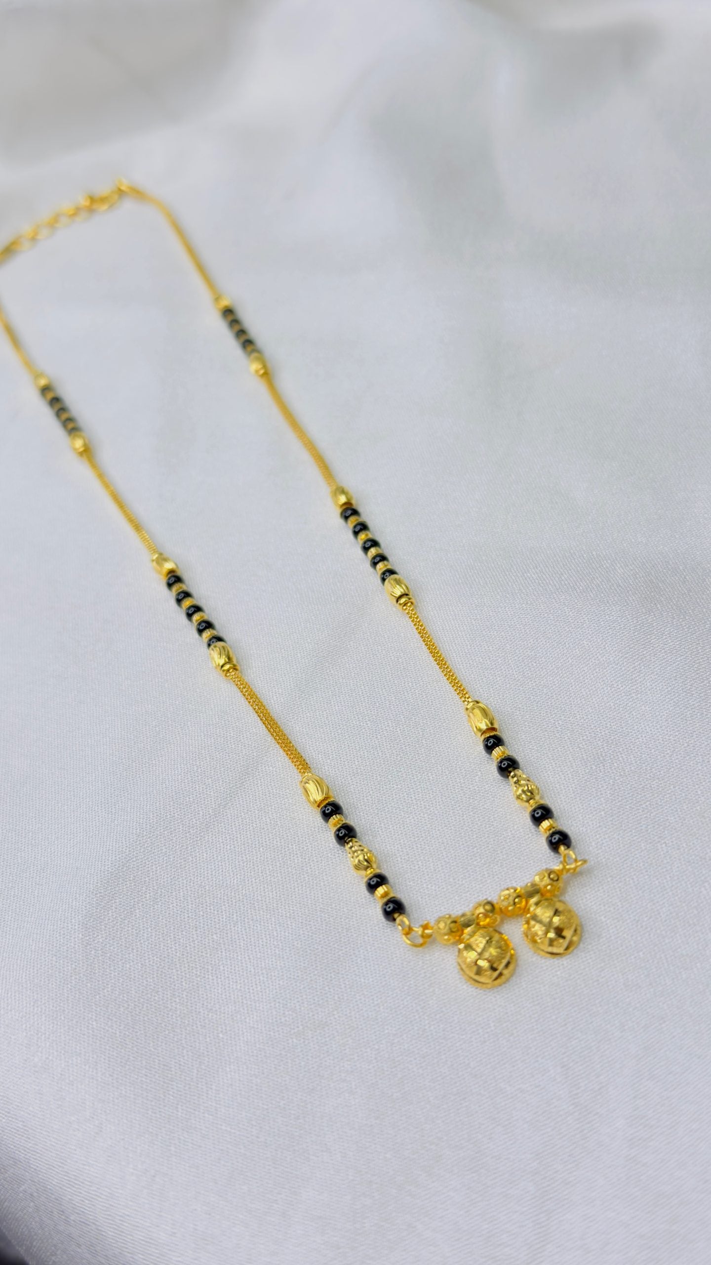 Forming Short Mangalsutra
