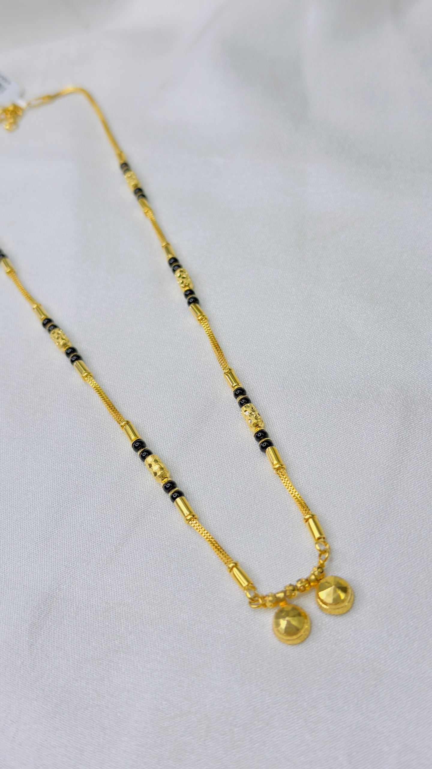 Forming Short Mangalsutra