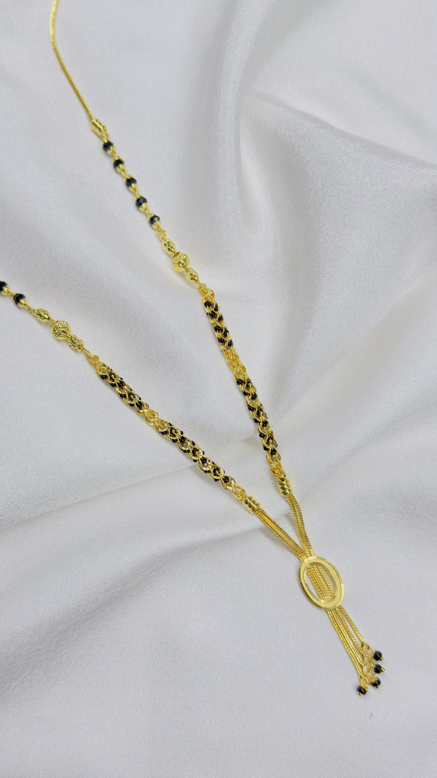 Forming Short Mangalsutra