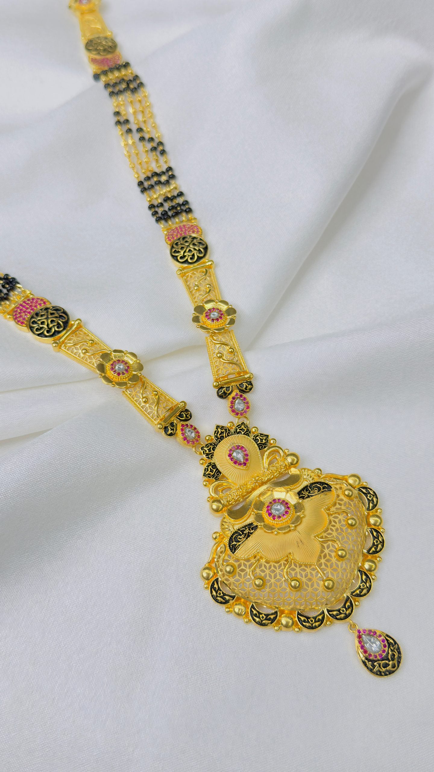 Forming Long Mangalsutra