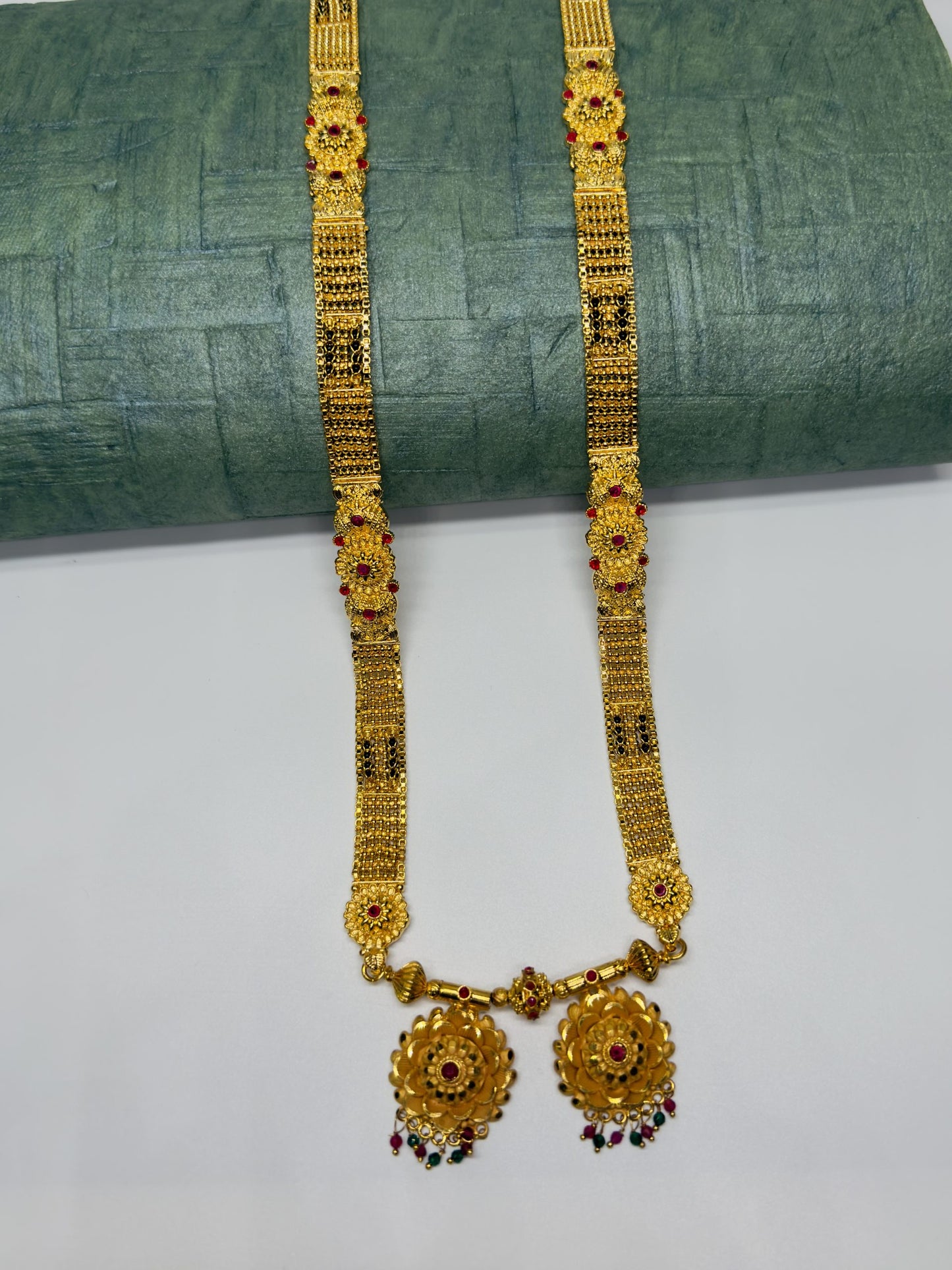 Forming Long Mangalsutra