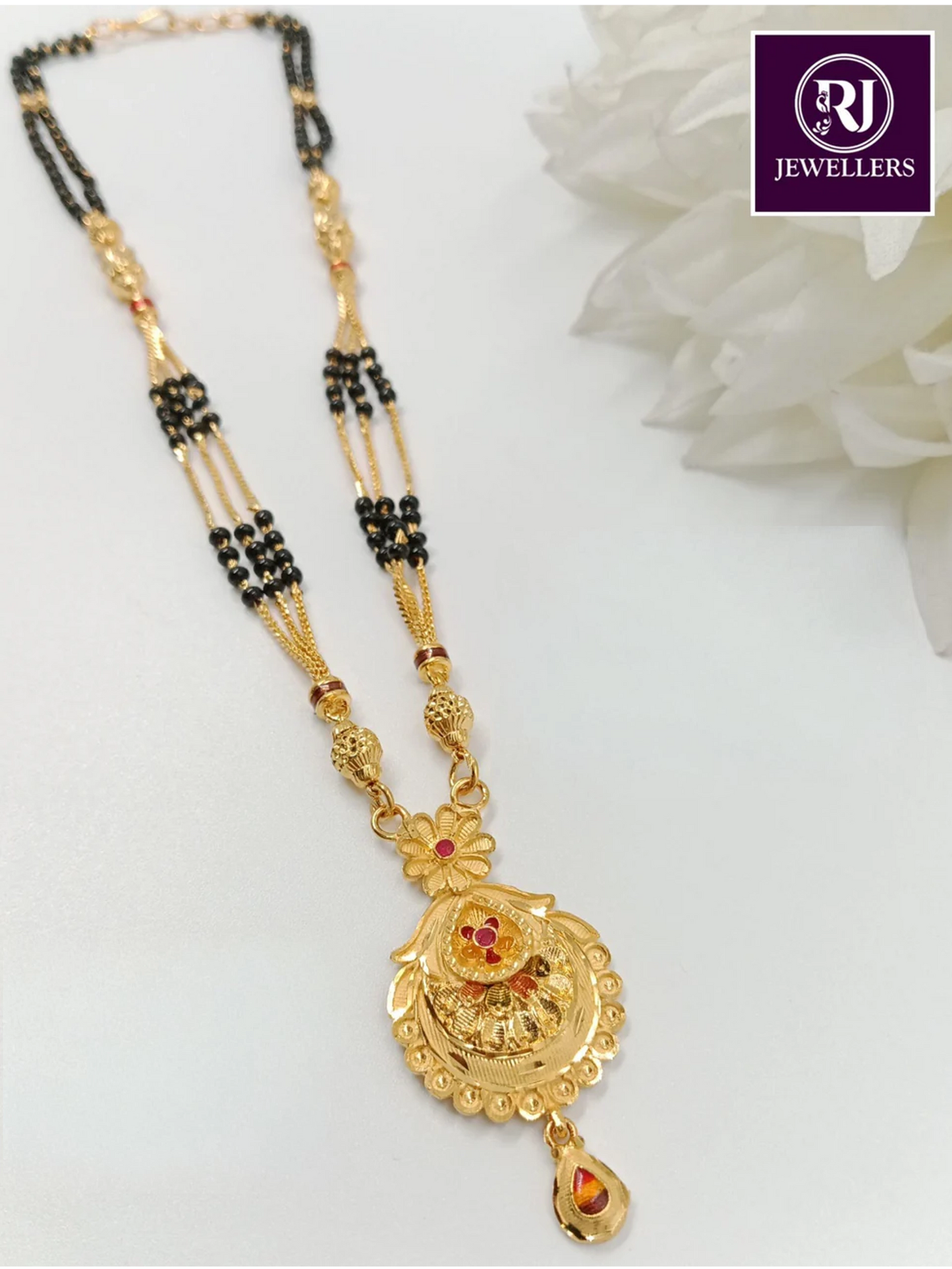 Forming Short Mangalsutra