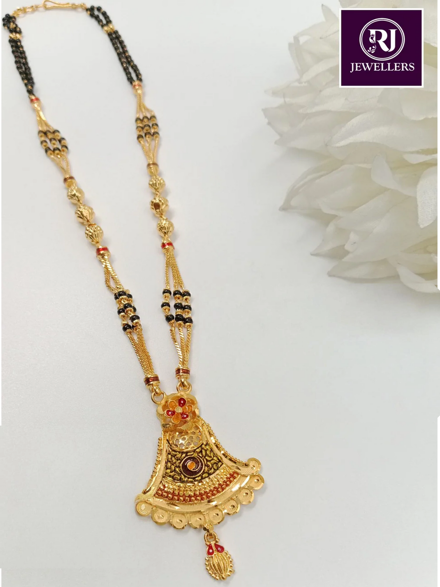 Forming Short Mangalsutra