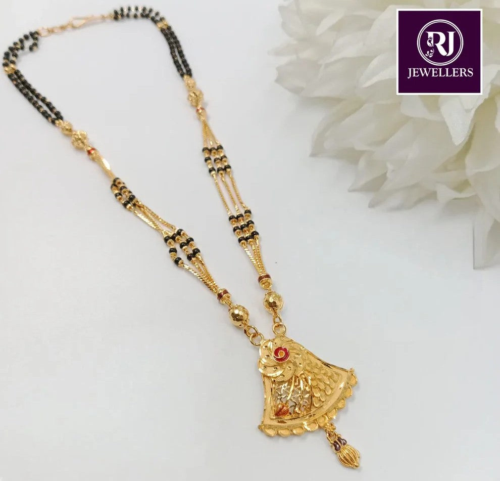 Forming Short Mangalsutra