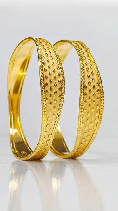 Forming 2 pc’s Bangles