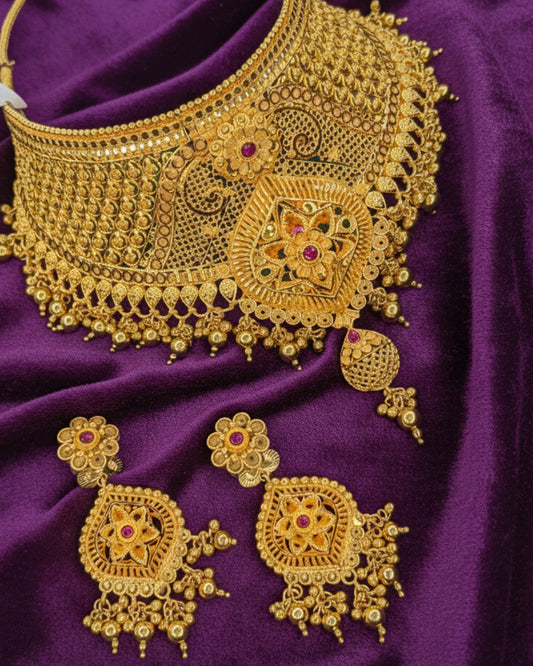 Forming Necklace