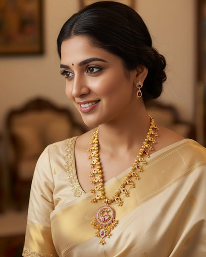 Kolhapuri Saaj