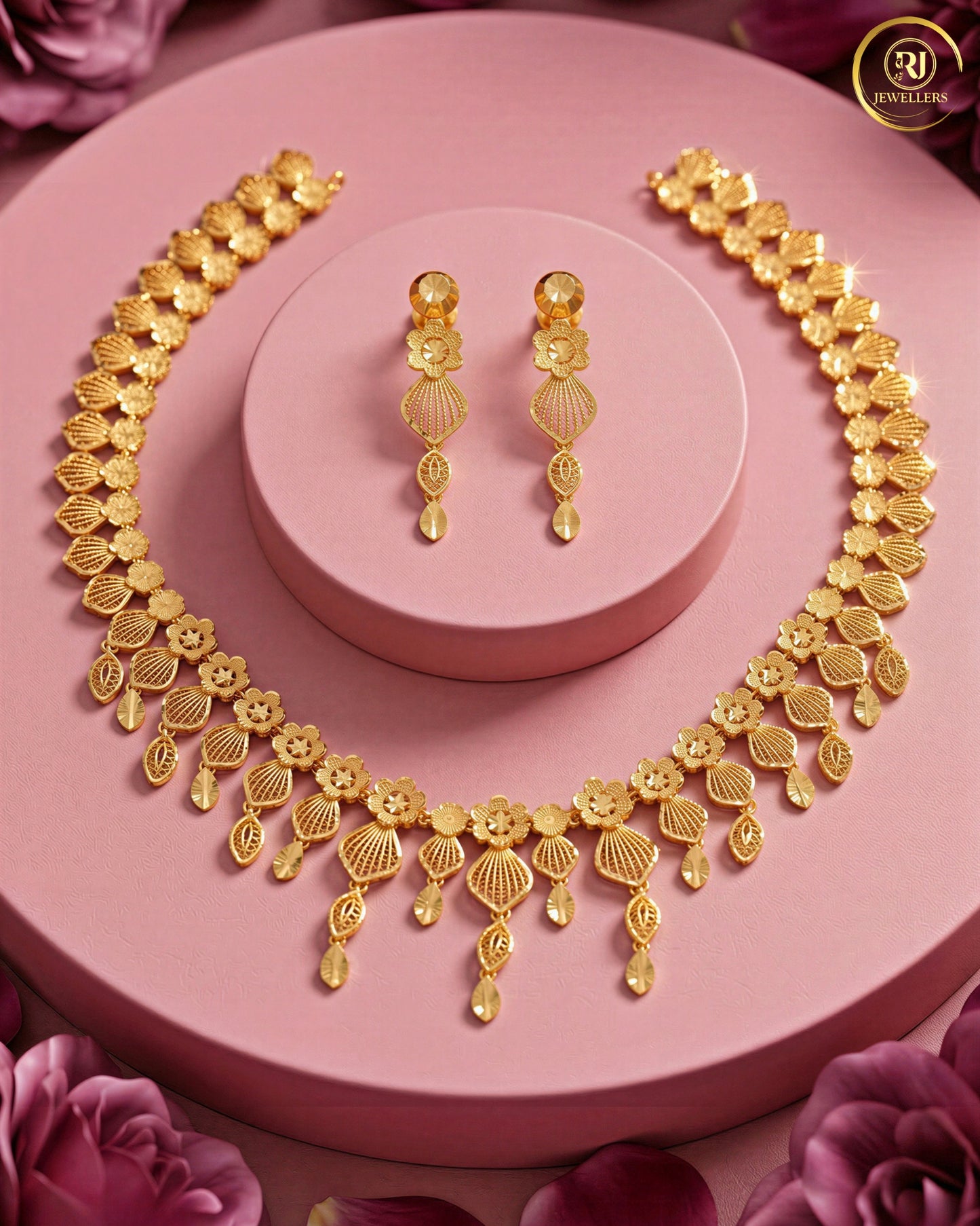 Forming Necklace