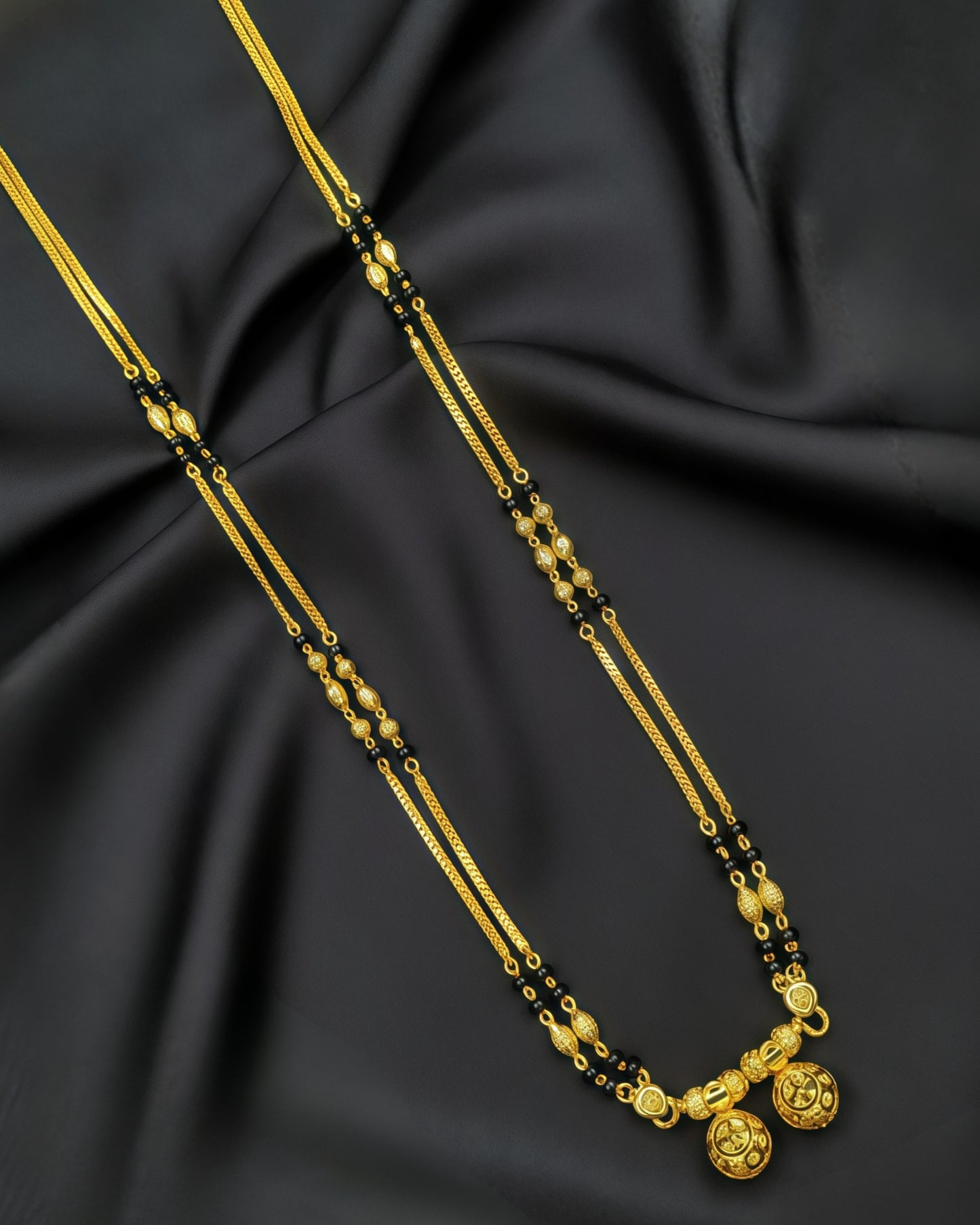Forming Short Mangalsutra