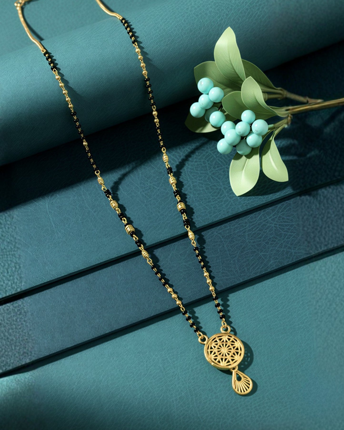 Forming Short Mangalsutra