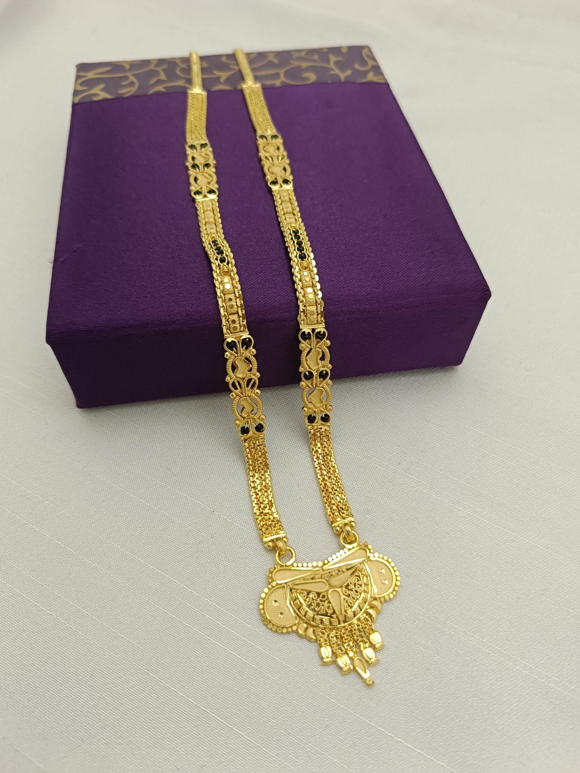 Forming Short Mangalsutra