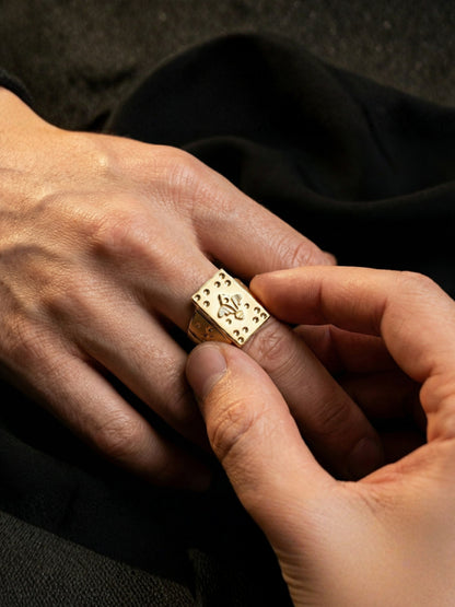 FORMING MENS RING