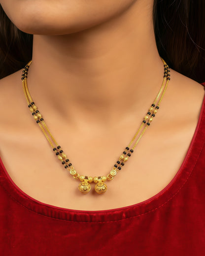 Forming Short Mangalsutra