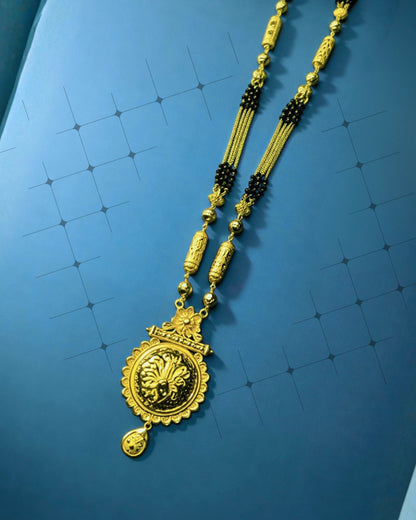 Forming Damru Mangalsutra