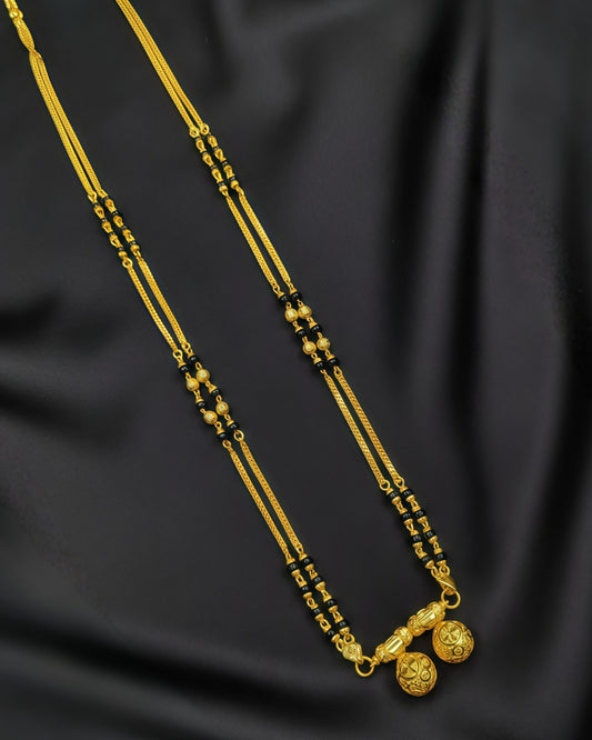 Forming Short Mangalsutra