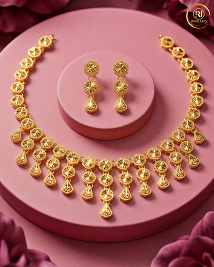 Forming Necklace