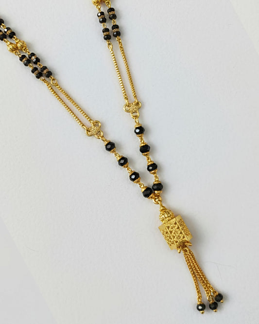 Forming Short Mangalsutra