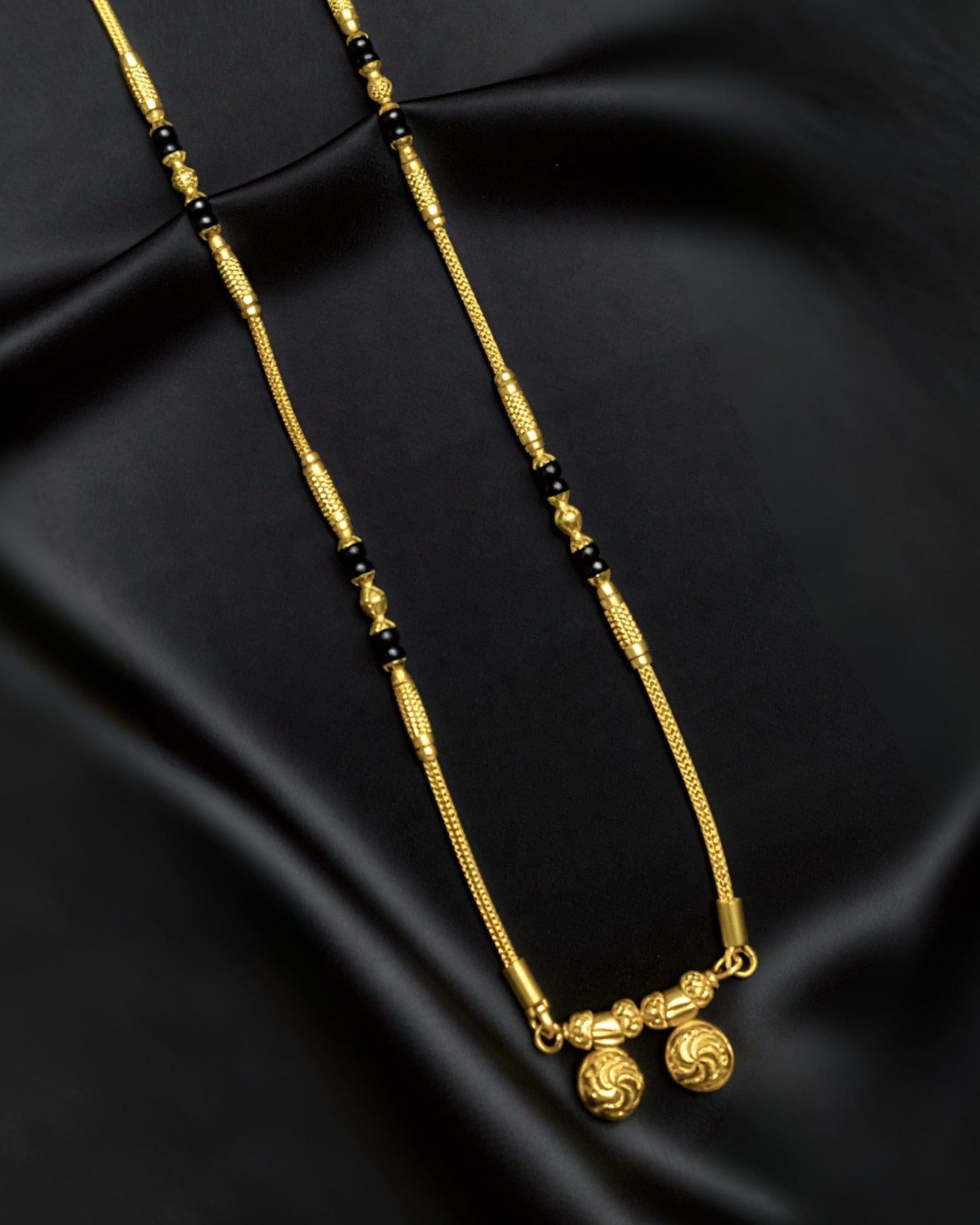 Forming Short Mangalsutra