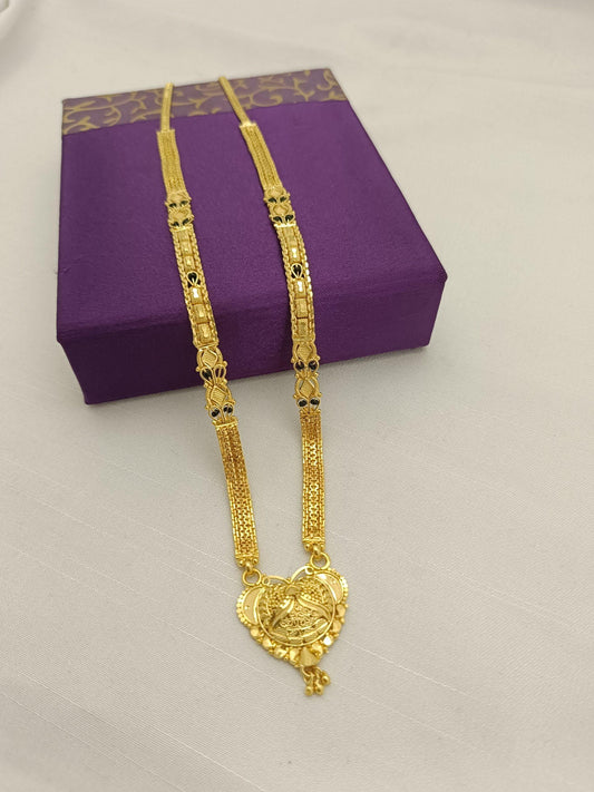Forming Short Mangalsutra
