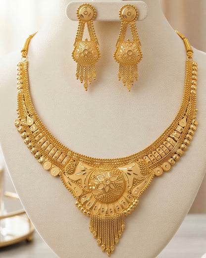 Forming Necklace