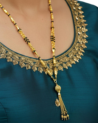 Forming Short Mangalsutra