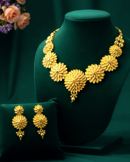 Forming Necklace