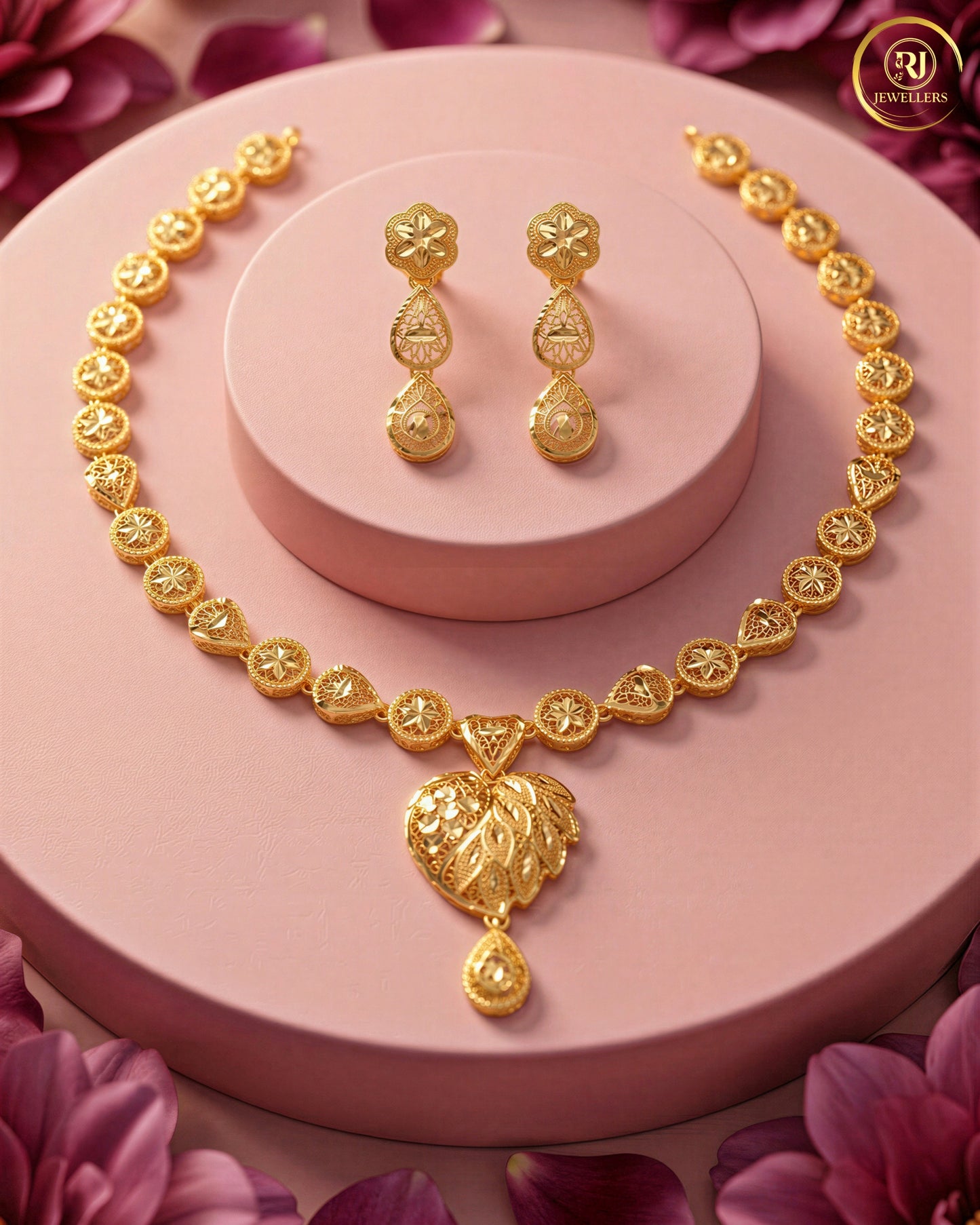 Forming Necklace