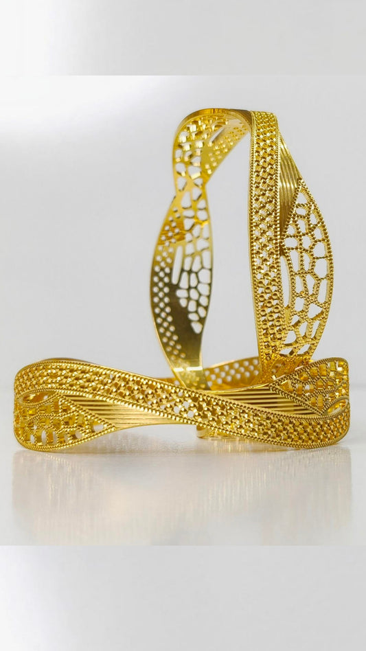 Forming 2 pc’s Bangles