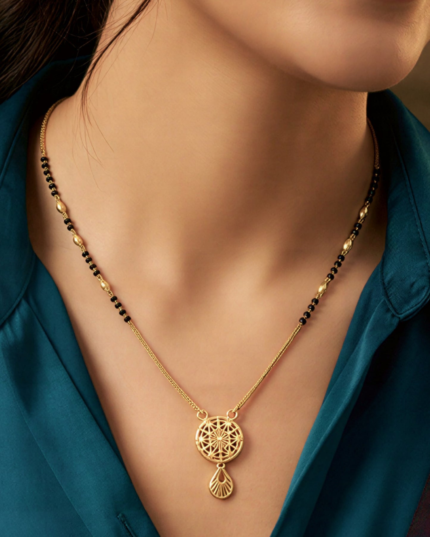 Forming Short Mangalsutra