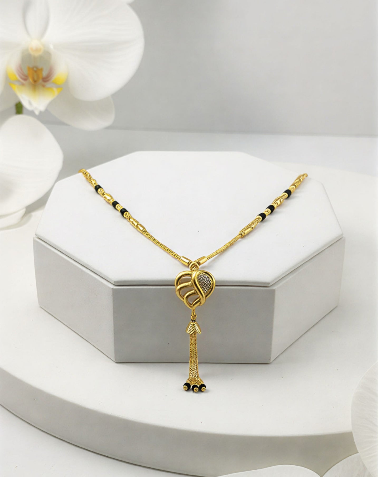 Forming Short Mangalsutra