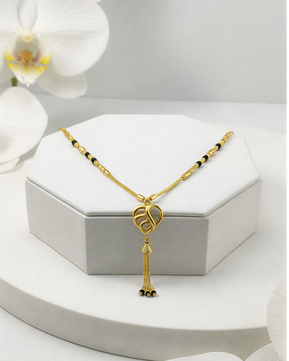 Forming Short Mangalsutra