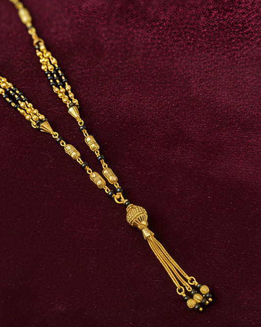 Forming Short Mangalsutra