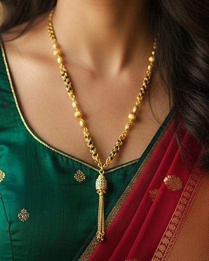 Forming Short Mangalsutra