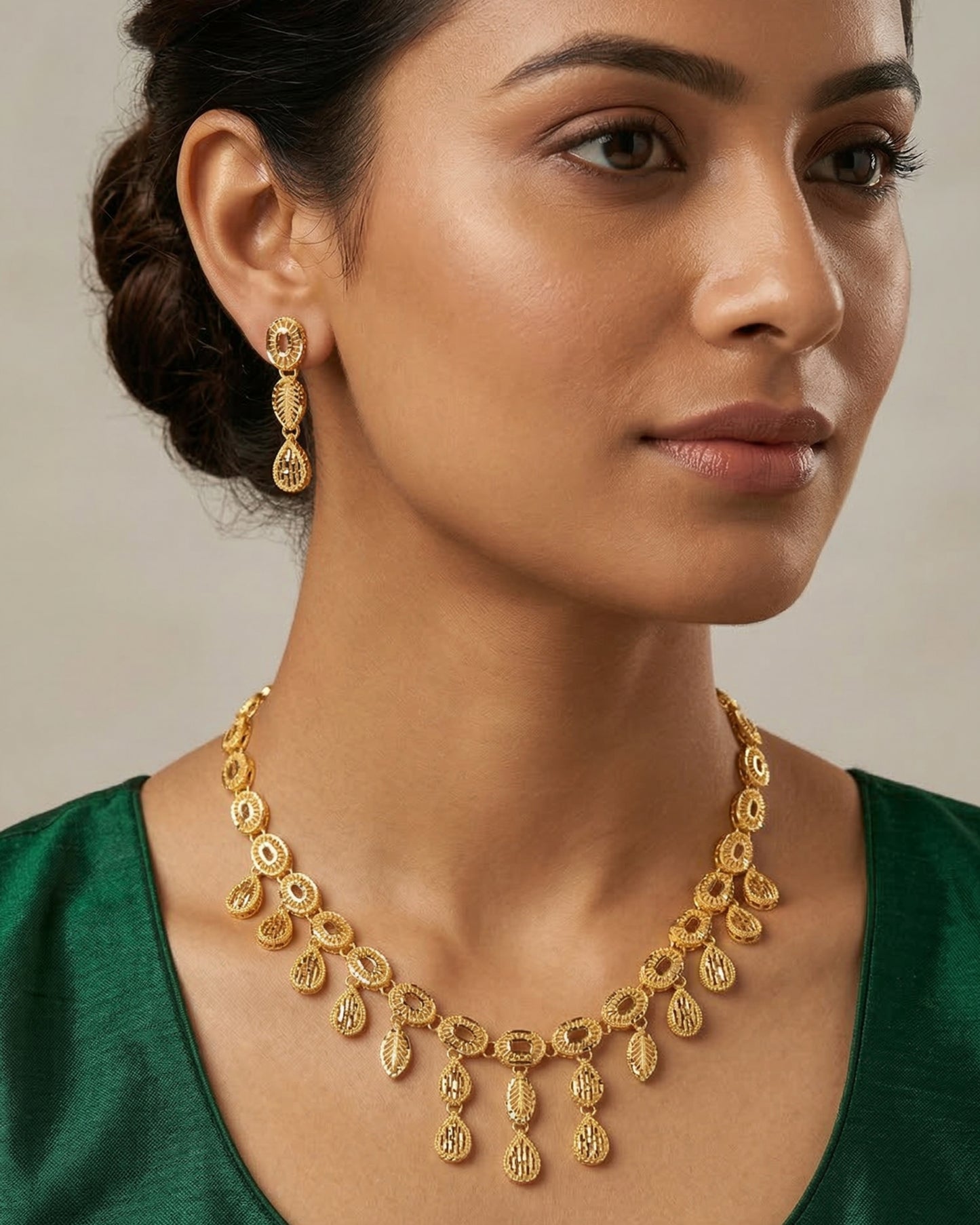 Forming Necklace