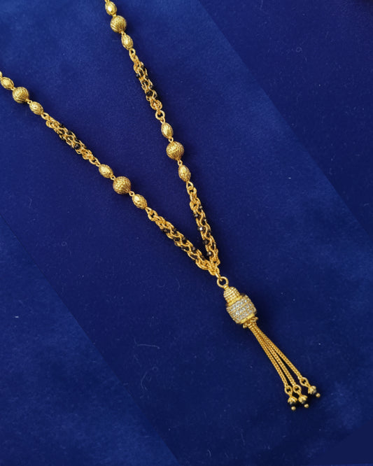 Forming Short Mangalsutra