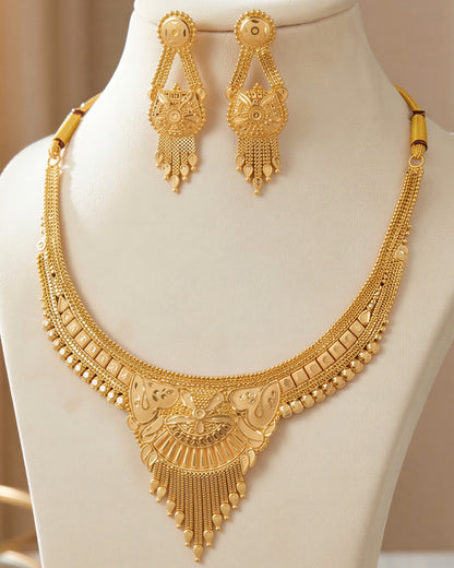 Forming Necklace