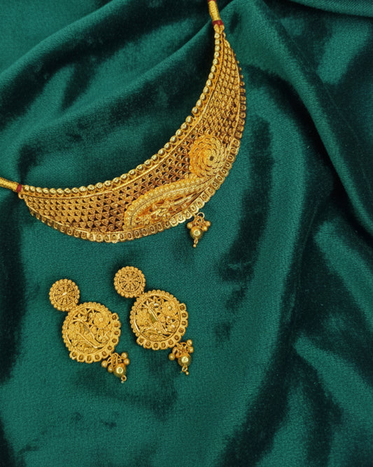 Forming Necklace