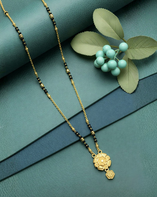 Forming Short Mangalsutra