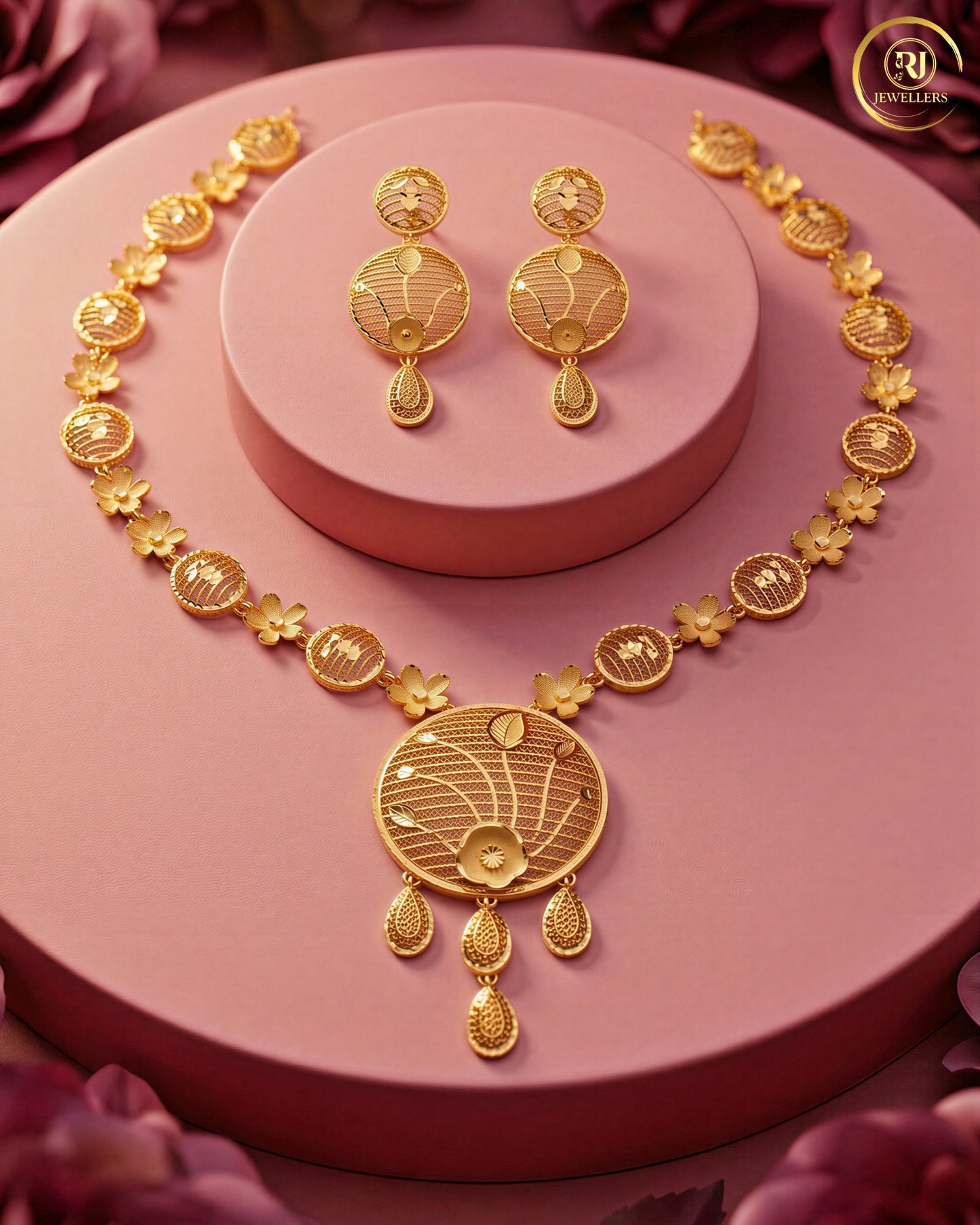 Forming Necklace