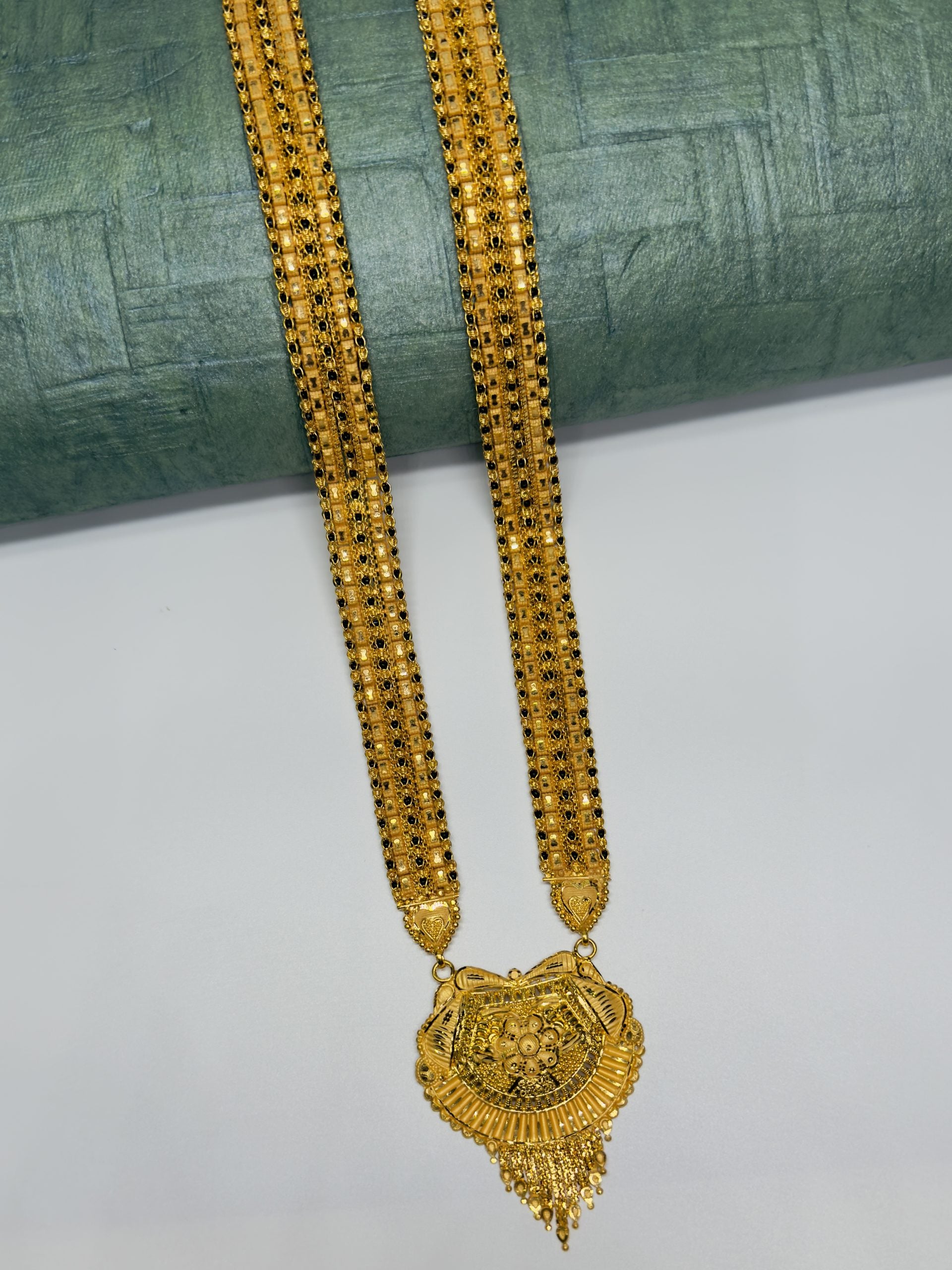 Forming Long Mangalsutra