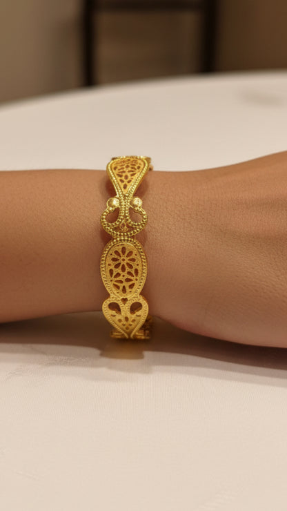 Forming 2 pc’s Bangles