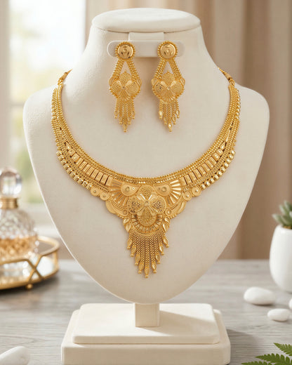 Forming Necklace