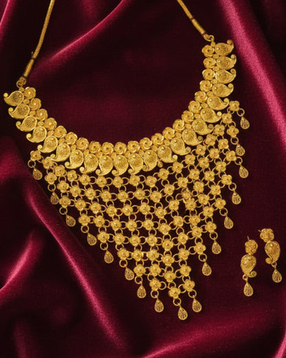 Forming Necklace