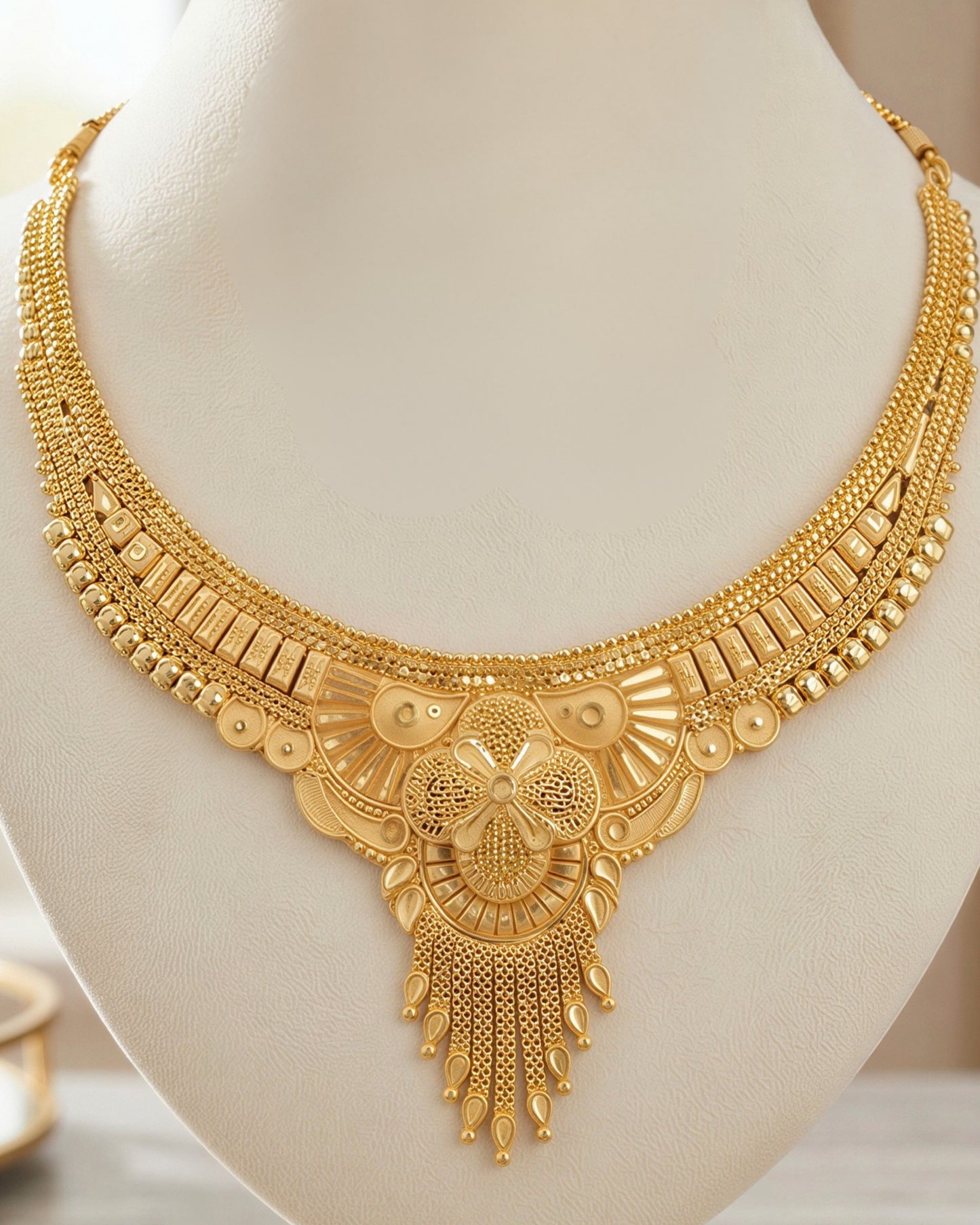 Forming Necklace