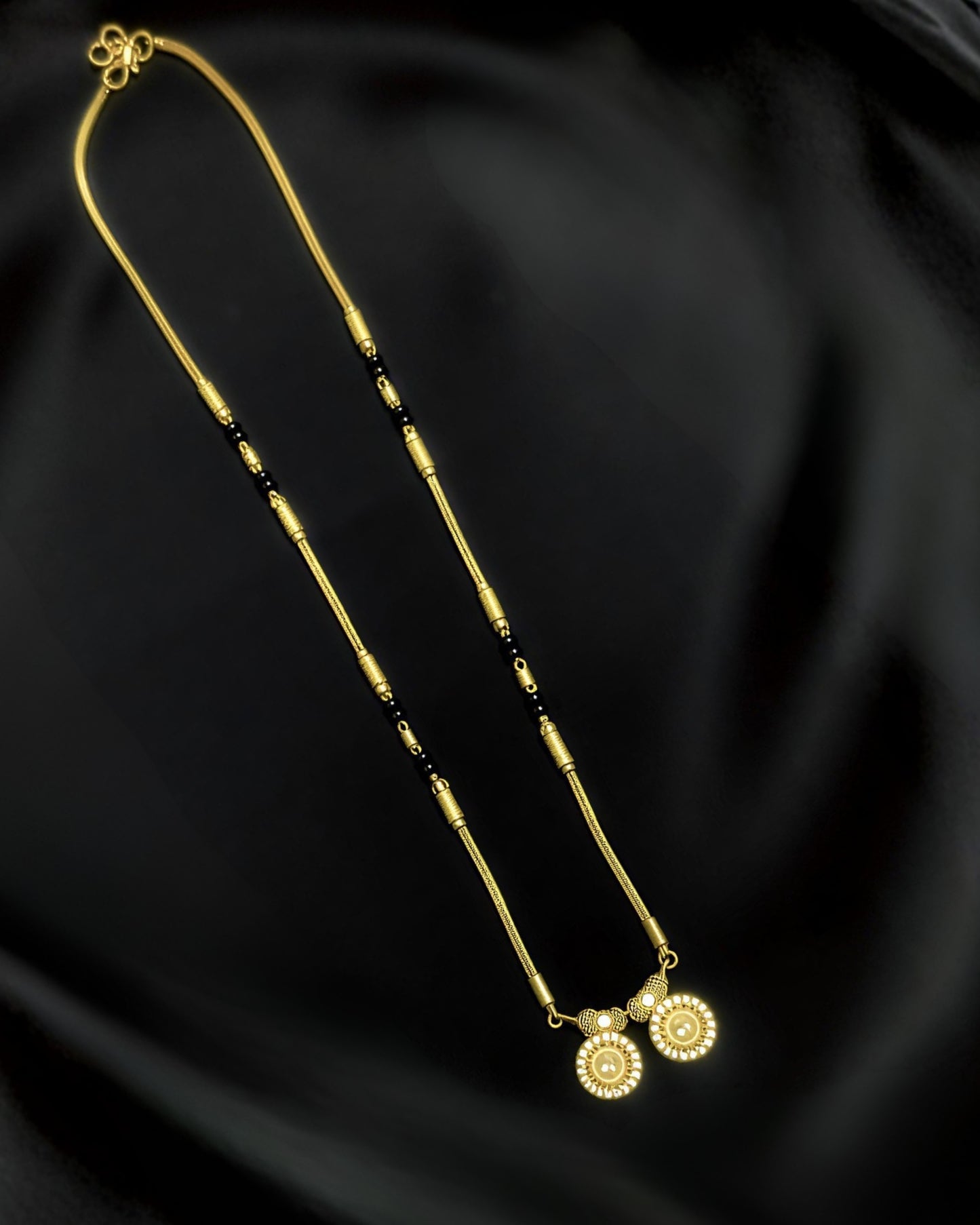 Forming Short Mangalsutra